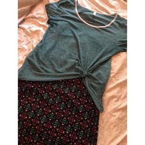 LulaRoe LLR Cassie Skirt and Classic Tee Outfit!